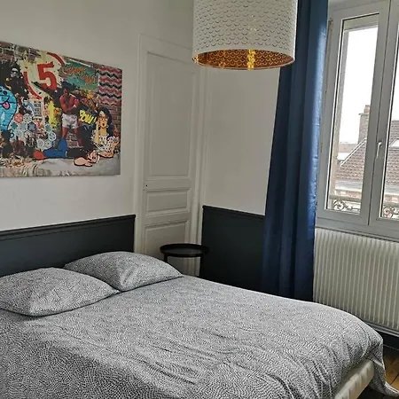 Place Luton Chic 4 Chambres 105m2 Proche Tramway Apartment